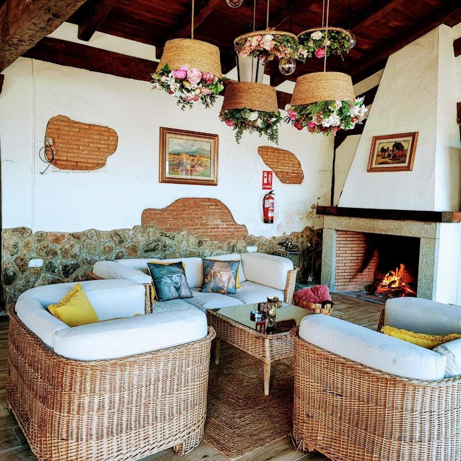 Casa Rural El Canto Del Agua Malpartida De Plasencia Exteriör bild